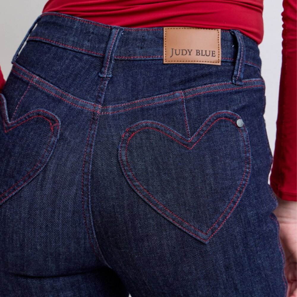 Judy Blue Dark Indigo Skinny Jeans with Heart Pocket Stitching - Picture 3 of 4